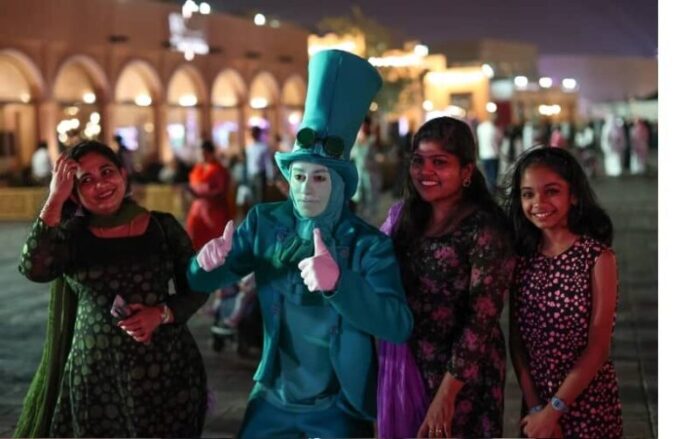 Гости фестиваля болельщиков в Катаре 